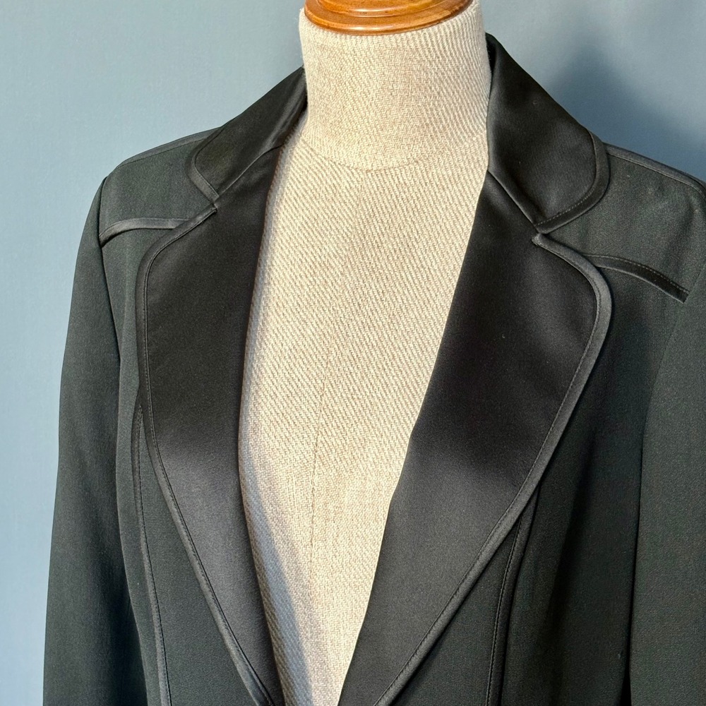 Carlisle Black Tuxedo Blazer | Size 4 | Satin Trim - Silk Lined | Single Button
